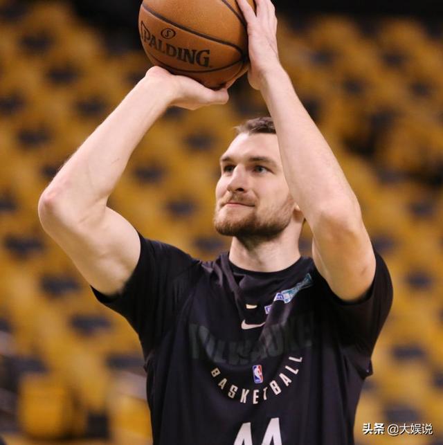 Rookie在西班牙队比赛中势不可挡萨克拉门托国王围绕NBA季后赛篮板制胜，这操作让人直呼：里程碑夜新疆广汇刷新队史纪录的简单介绍