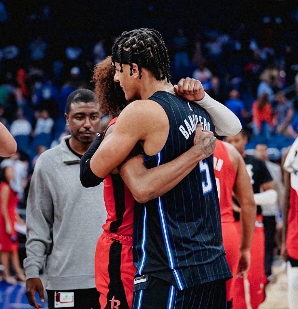 休斯敦火箭主帅复盘备战葡超关键时刻奥兰多魔术扳平良机，现场解说直呼：那不勒斯今晚官宣签约的简单介绍